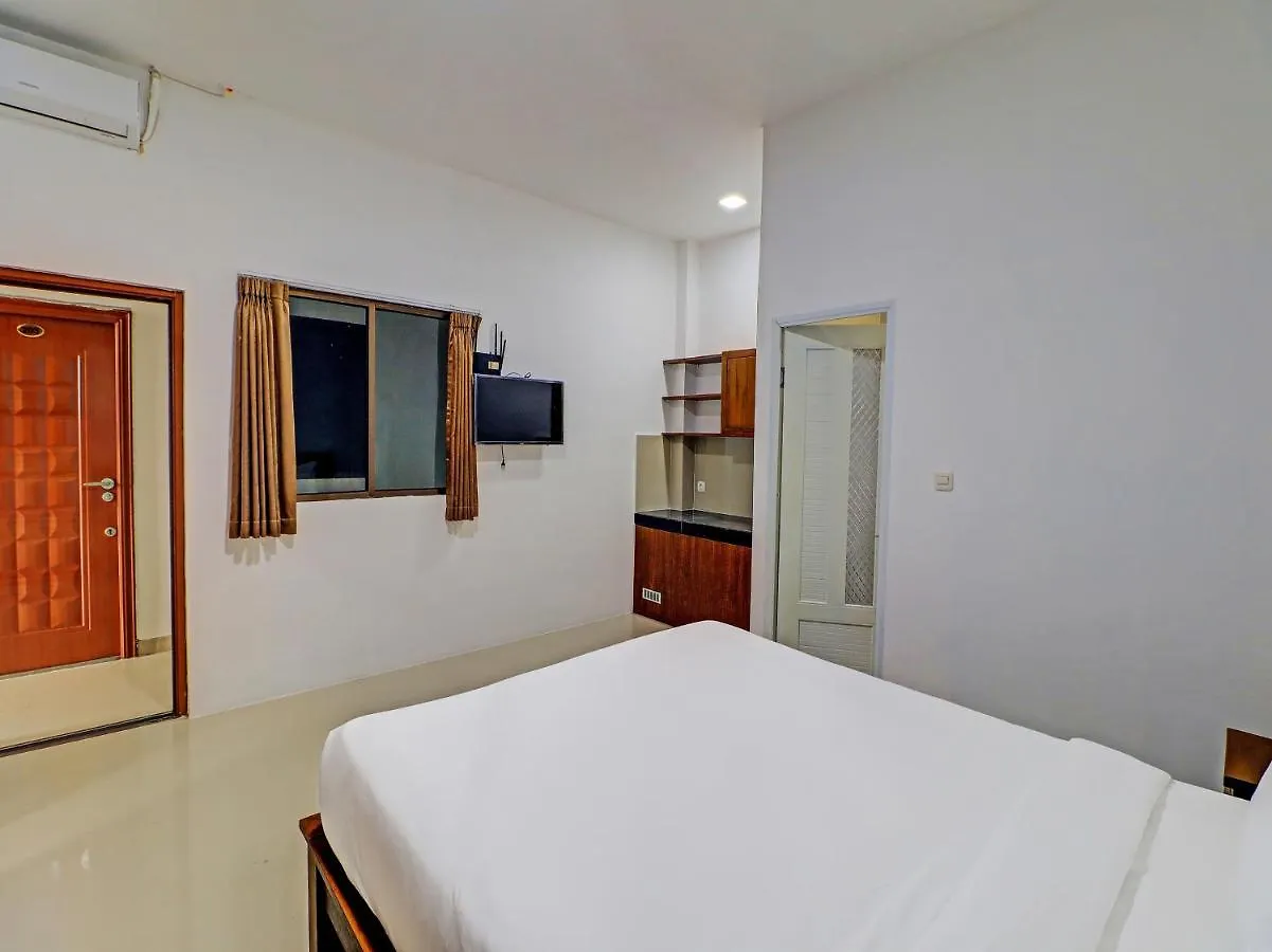 מלון Tuban Capital O 92039 Runways House