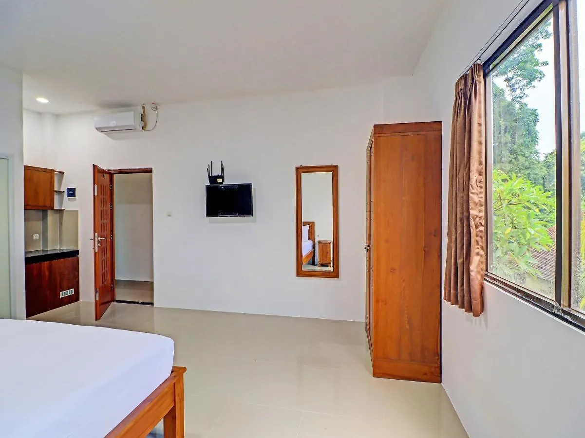 מלון Tuban Capital O 92039 Runways House אינדונזיה